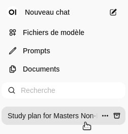 L'historique des discussions est dans le menu de gauche Capture d'écran du menu contenant l'historique des discussions